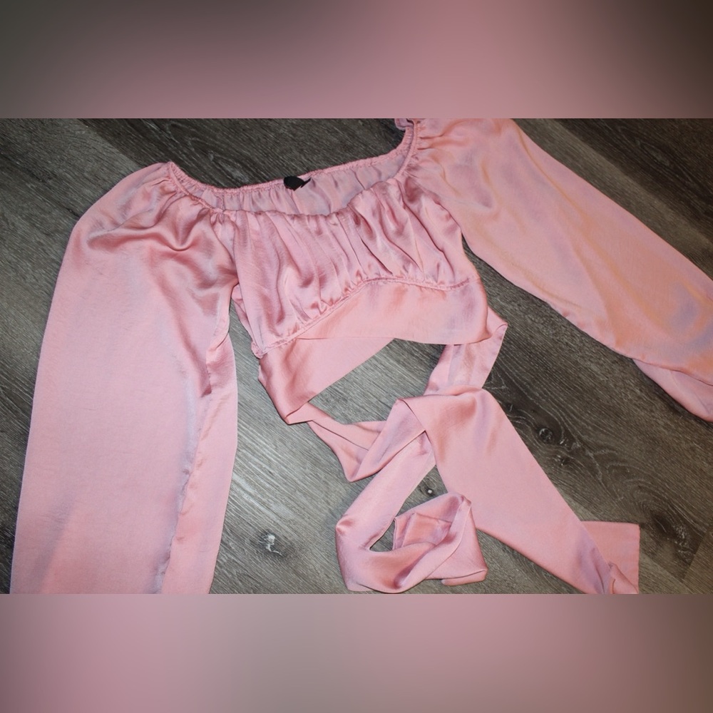 Windsor Pink Off-Shoulder Top - Picture 2 of 5